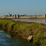L'enclos Du Micocoulier